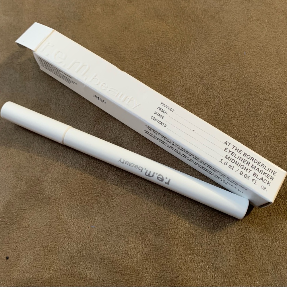 NIB r.e.m. beauty At The Borderline Eyeliner Marker - MIDNIGHT BLACK